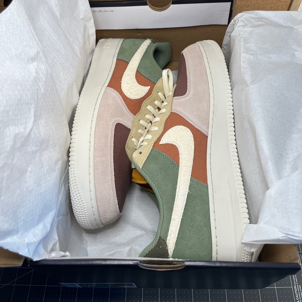 Nike Air Force 1 07 LX W
Brand new W/ box🔥 - Picture 8 of 11